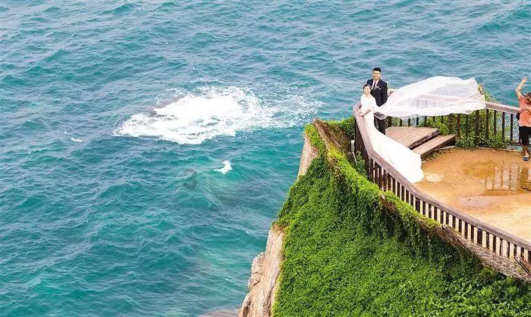 瑞银：维持比亚迪股份“买入”评级 目标价360港元